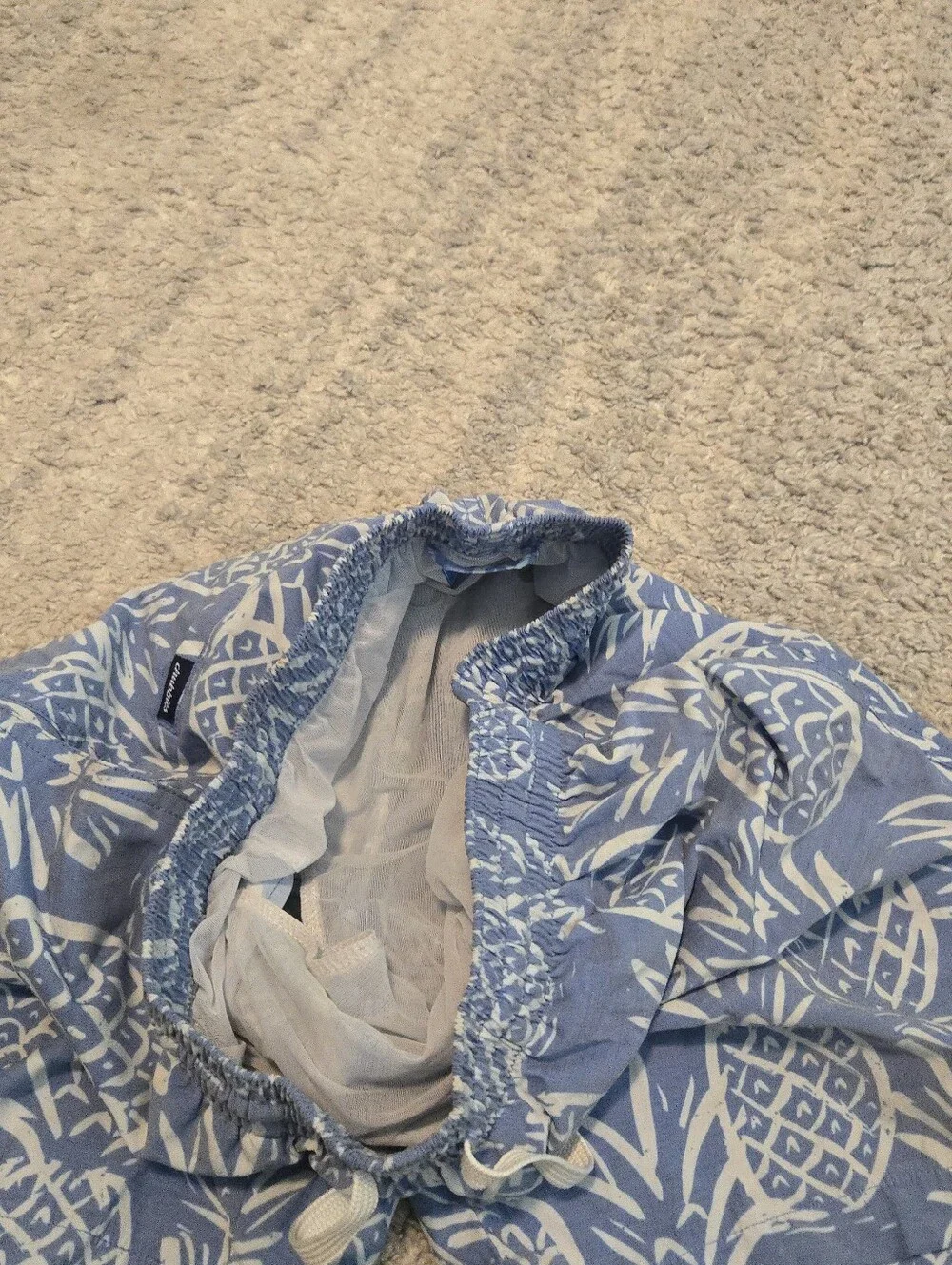 Chubbies Blue Pineapple Swim Trunks Men's Small S 7